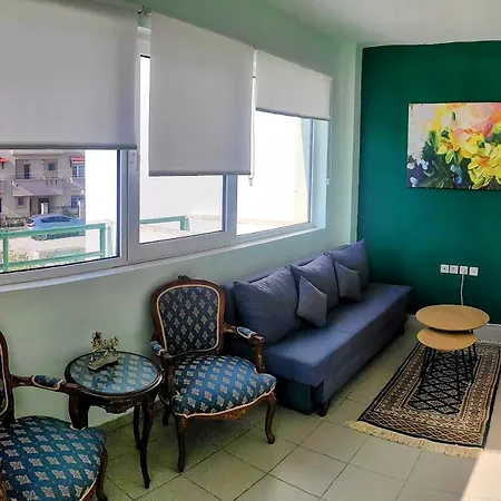 Grace : Garden And Terrace House *
