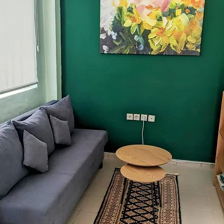 Daire Grace : Garden And Terrace House Kavala