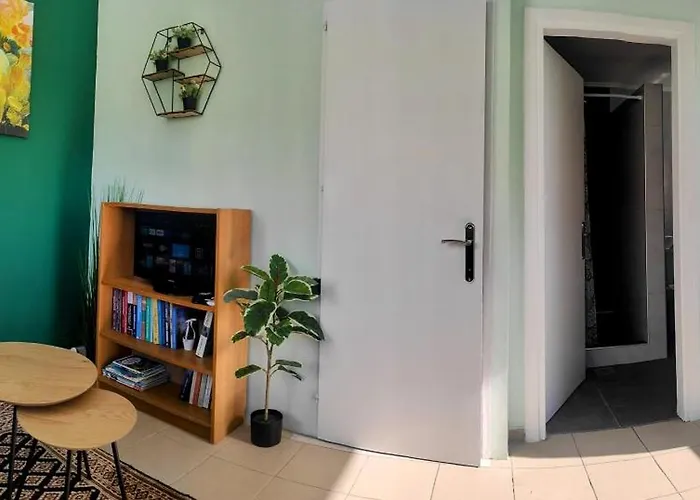 Grace : Garden And Terrace House Διαμέρισμα