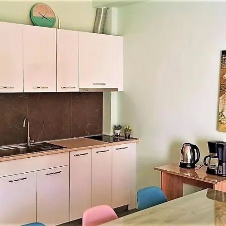 Appartamento Grace : Garden And Terrace House