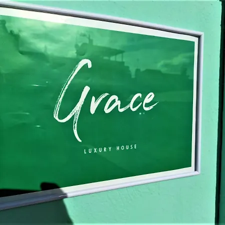 Grace : Garden And Terrace House Apartment Kavala