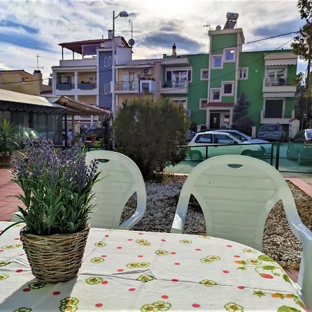 Grace : Garden And Terrace House *