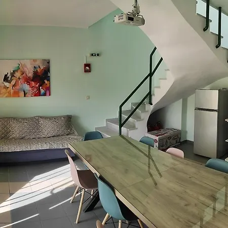 Grace : Garden And Terrace House Daire Kavala