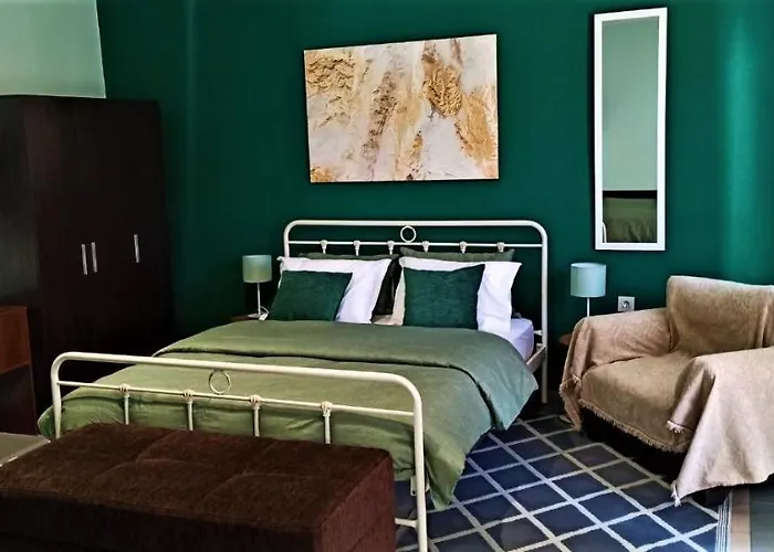 Grace : Garden And Terrace House Apartament Kawala
