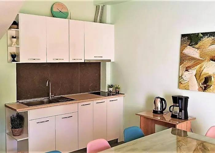 Appartamento Grace : Garden And Terrace House