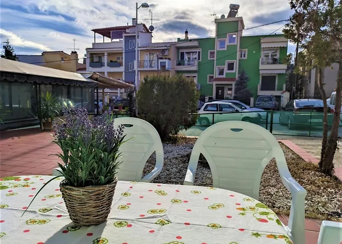 Grace : Garden And Terrace House *