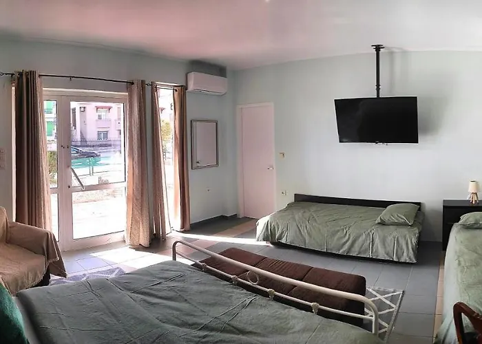 Apartament Grace : Garden And Terrace House