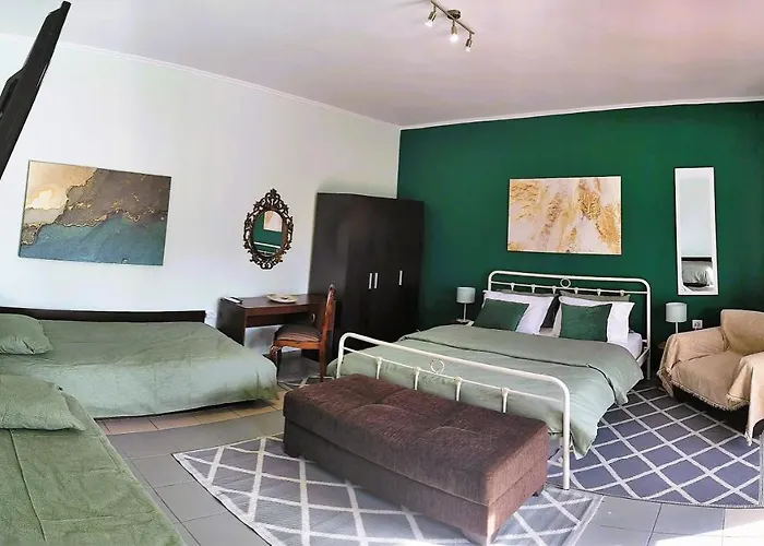 Grace : Garden And Terrace House Apartament
