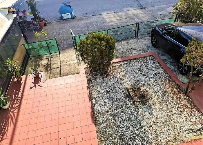 Grace : Garden And Terrace House *