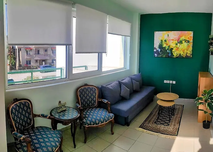 Grace : Garden And Terrace House *